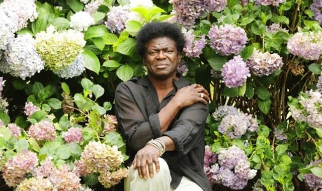 Charles Bradley bløder stadig